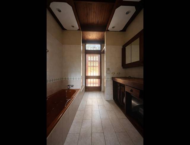 3 BEDROOM HOUSE FOR SALE IN MUCKLENEUK